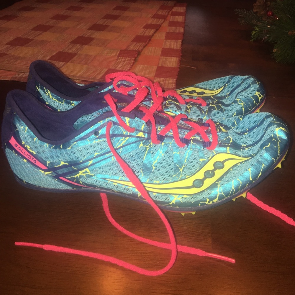 Saucony Ballista Mid-Distance Track Spikes